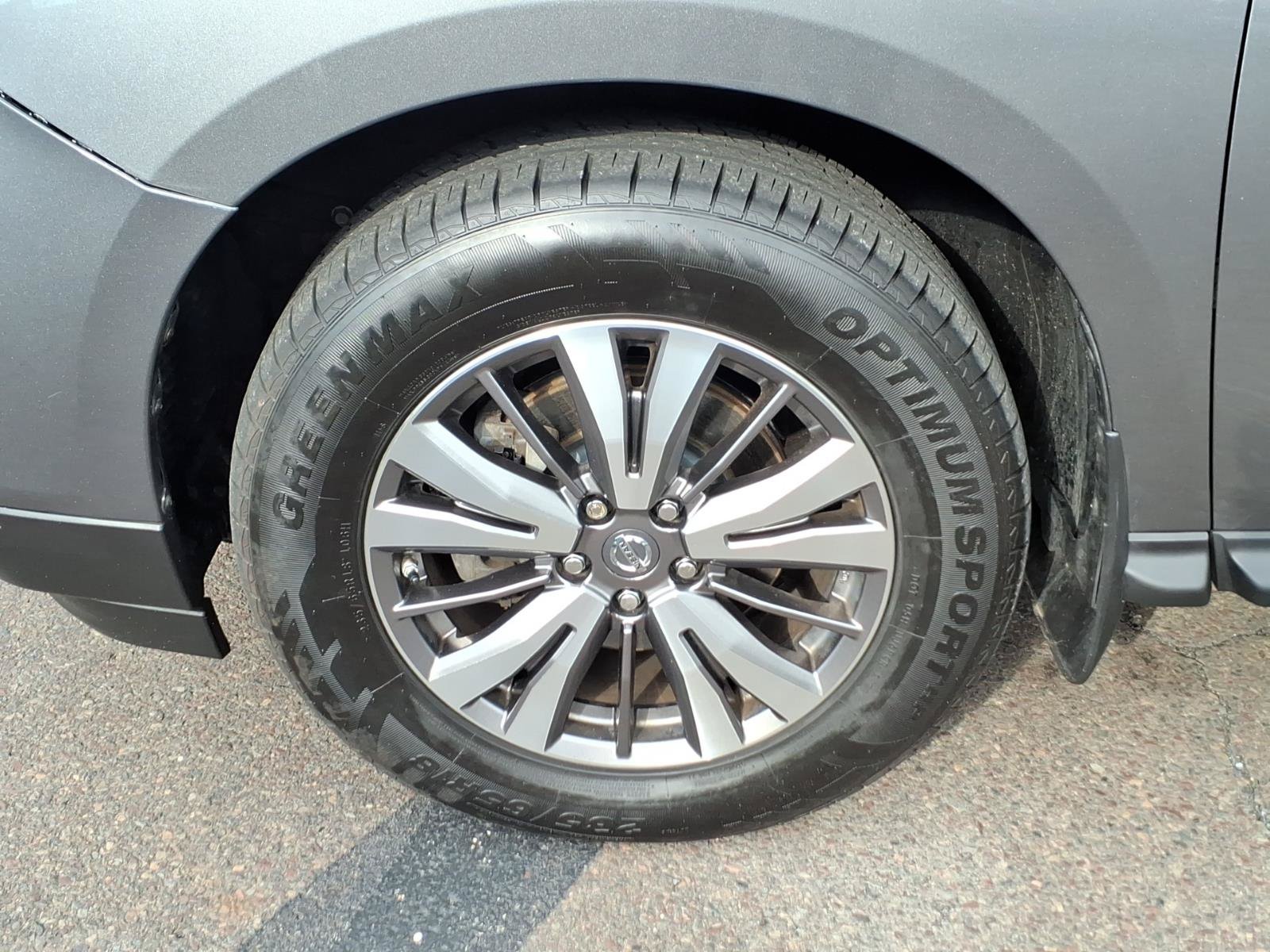 Used 2019 Nissan Pathfinder S AWD/4WD image 10