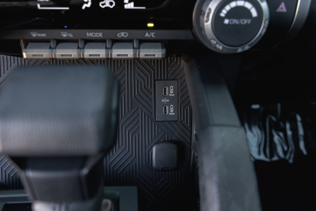 Certified 2025 Toyota 4Runner SR5 AWD/4WD image 19