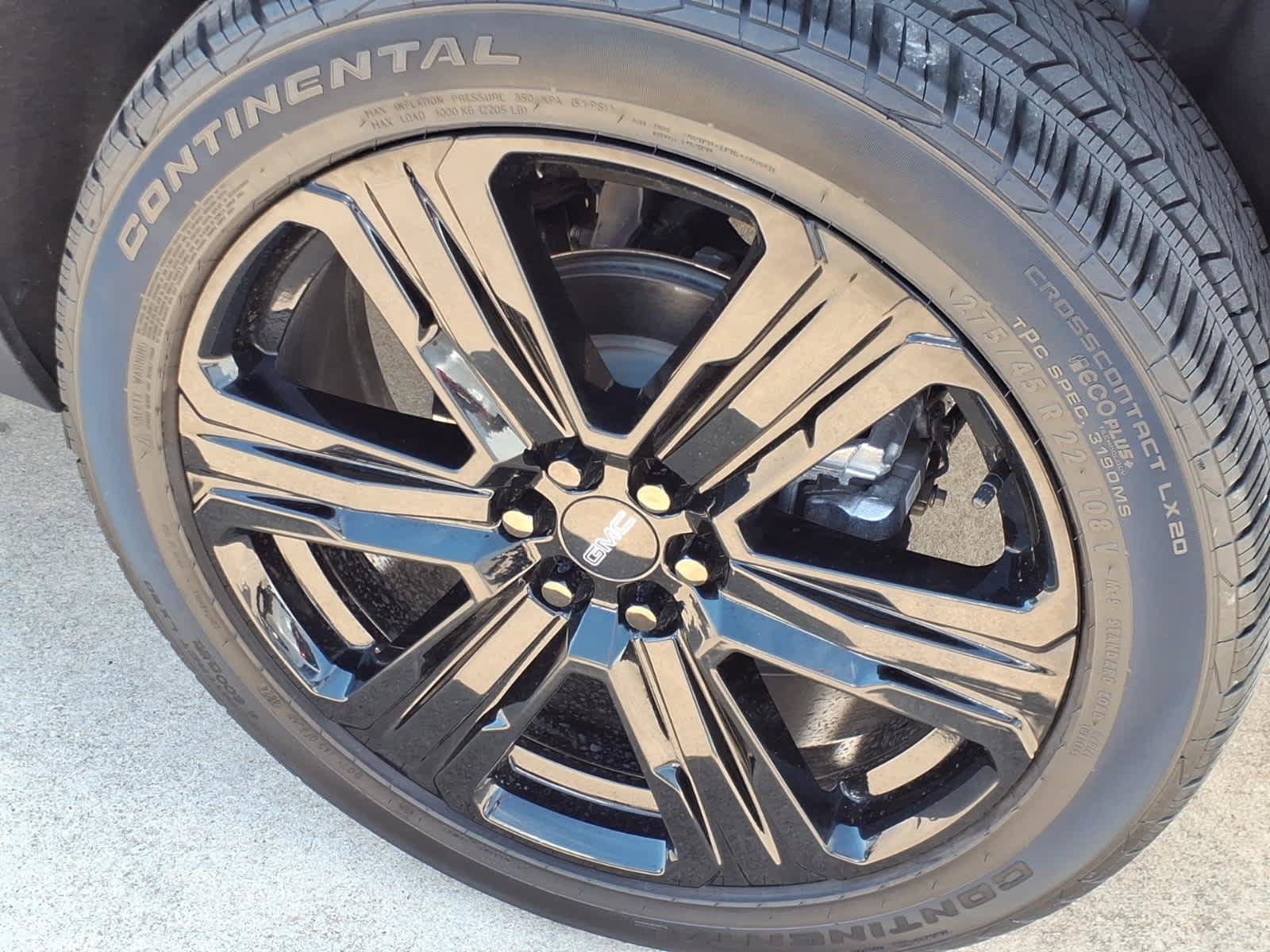 Certified 2025 GMC Acadia Elevation w/ Elevation Premium Package FWD image 24