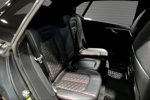 Used 2021 Audi RS Q8 w/ Carbon Optic Package AWD/4WD image 24