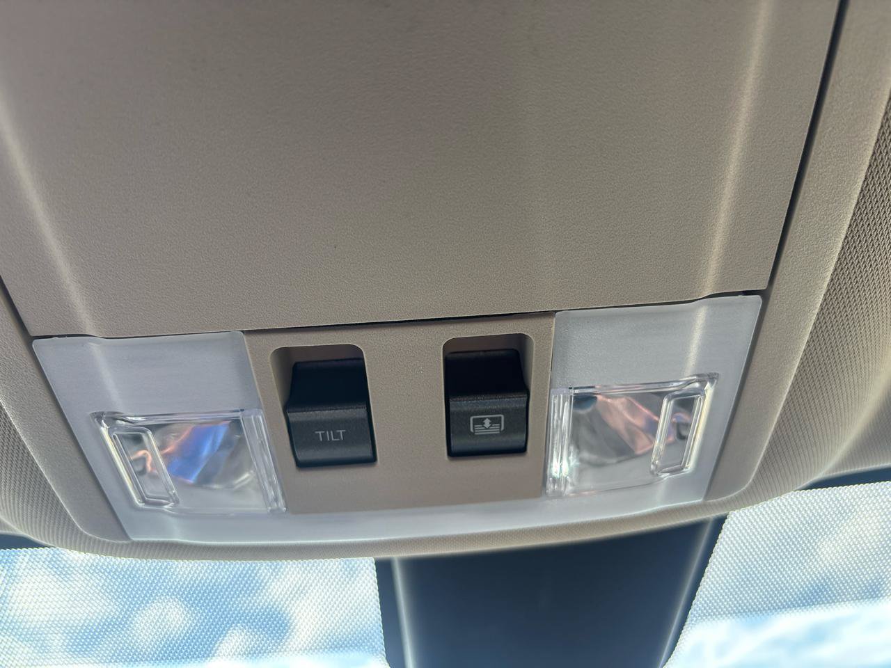 Used 2013 Lincoln MKX AWD image 28