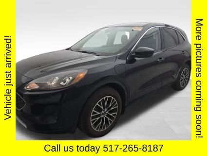 Used 2021 Ford Escape SE image 2