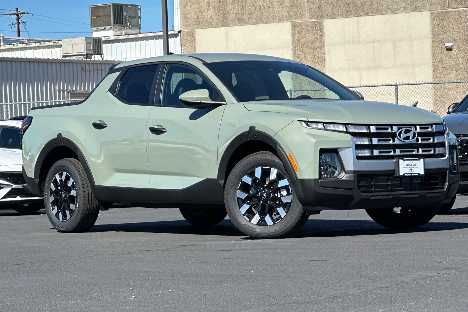 New 2027 Hyundai Santa Cruz SE AWD/4WD image 2