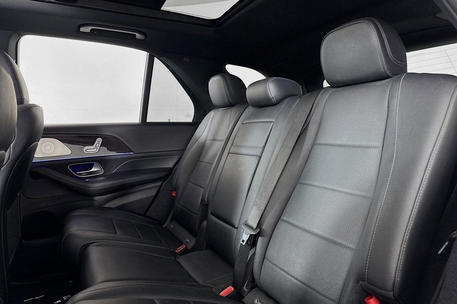 Used 2022 Mercedes-Benz GLE 350 4MATIC w/ 3rd Row Seat Package image 8