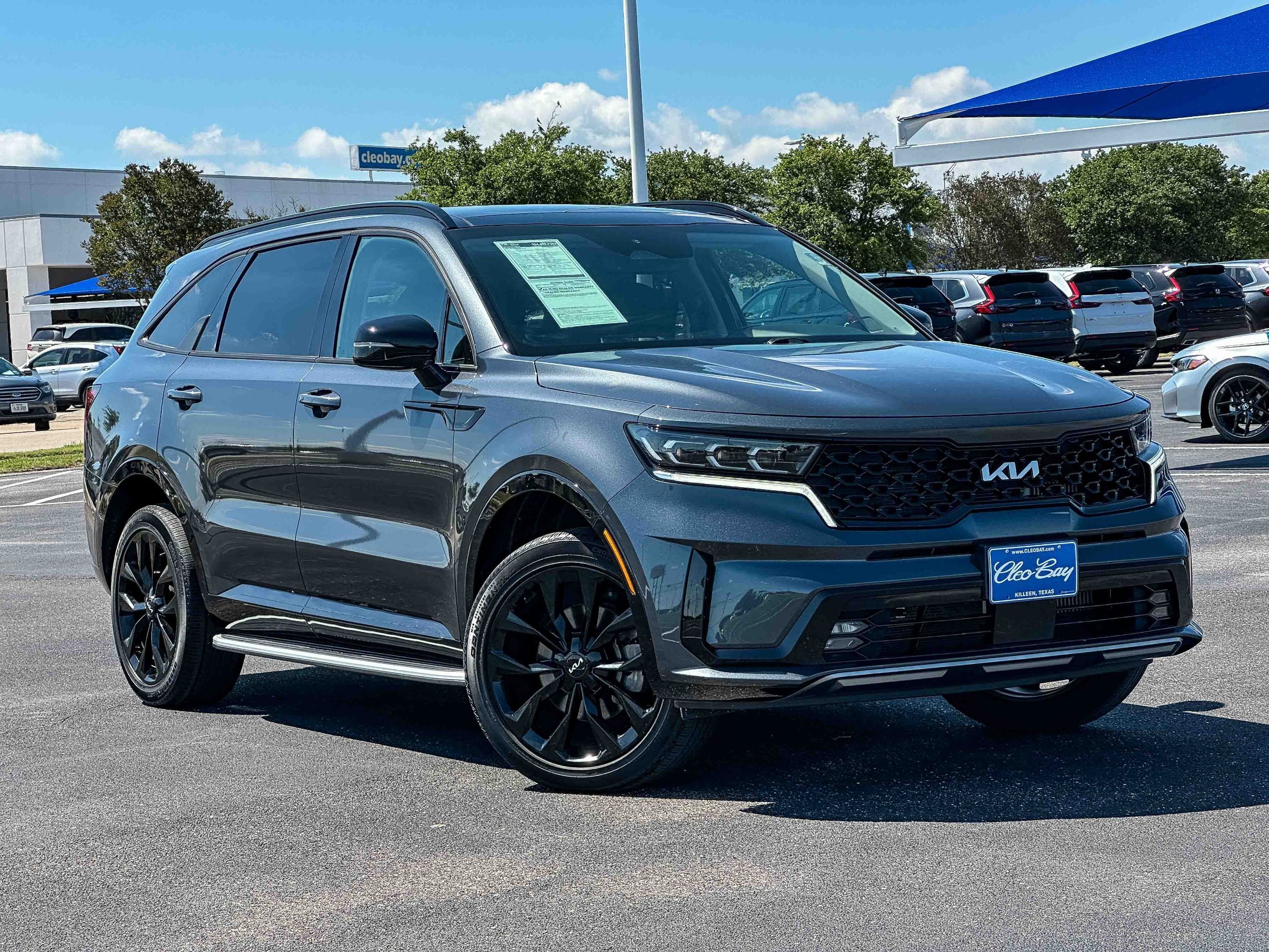 Used 2023 Kia Sorento SX AWD/4WD image 2