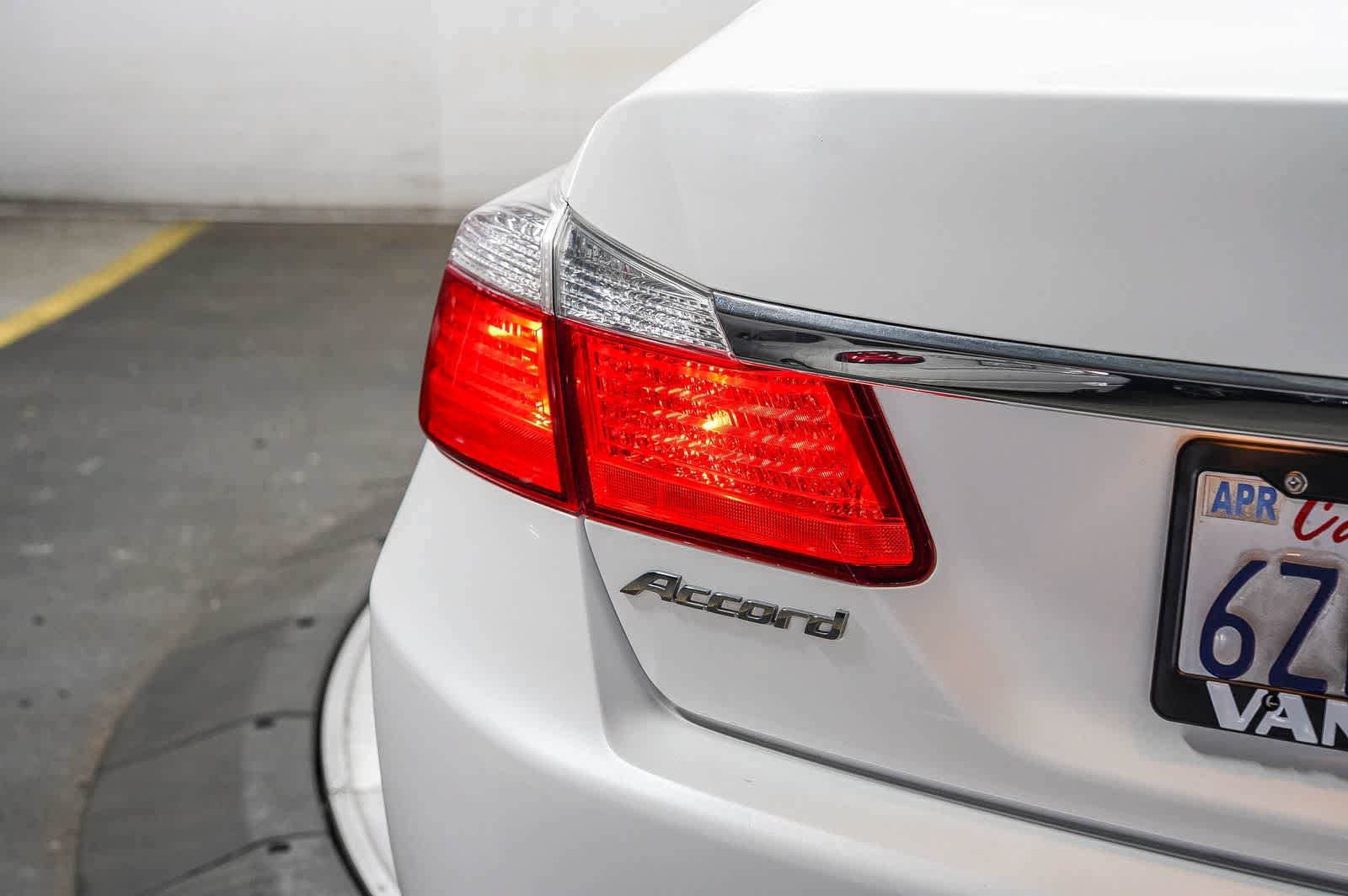 Used 2013 Honda Accord EX image 11