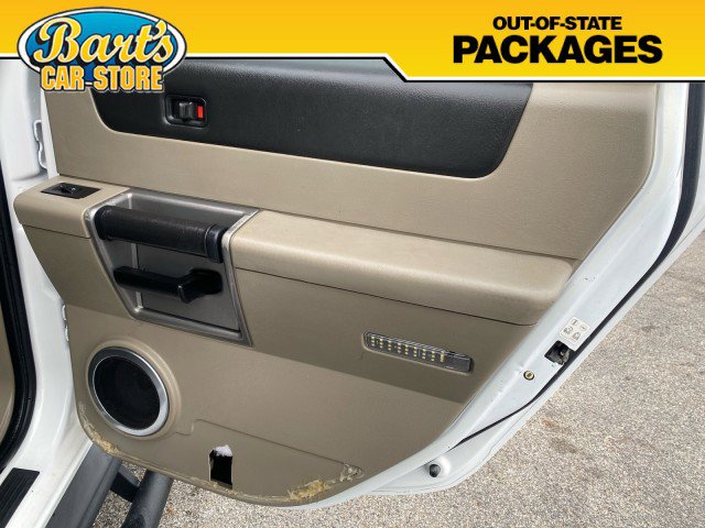 Used 2003 HUMMER H2 w/ Preferred Equipment Group image 9