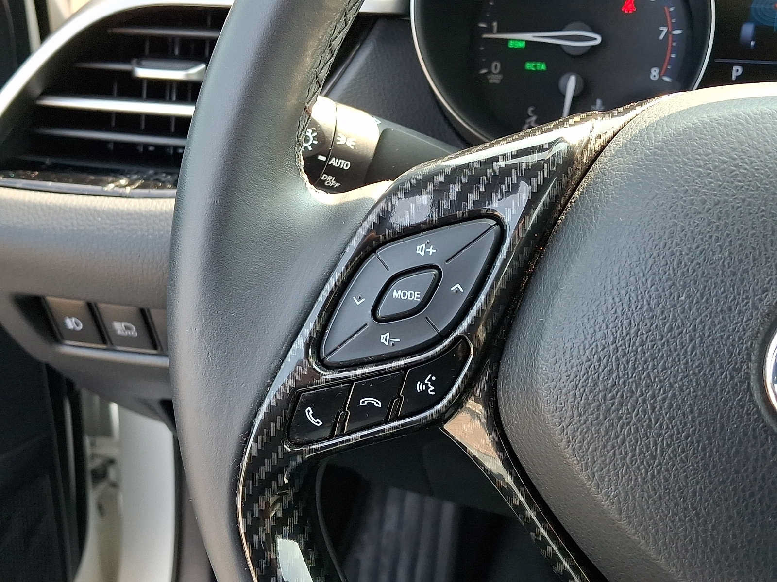 Used 2019 Toyota C-HR Limited FWD image 20
