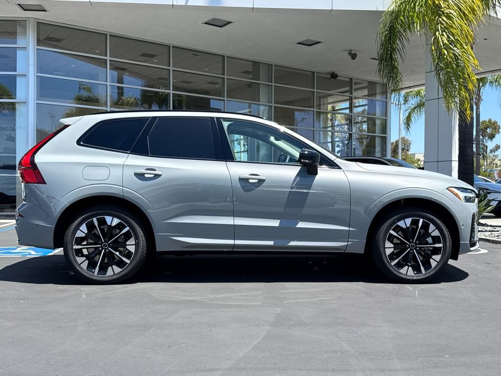New 2026 Volvo XC60 T8 Plus w/ Climate Package PRO AWD/4WD image 6