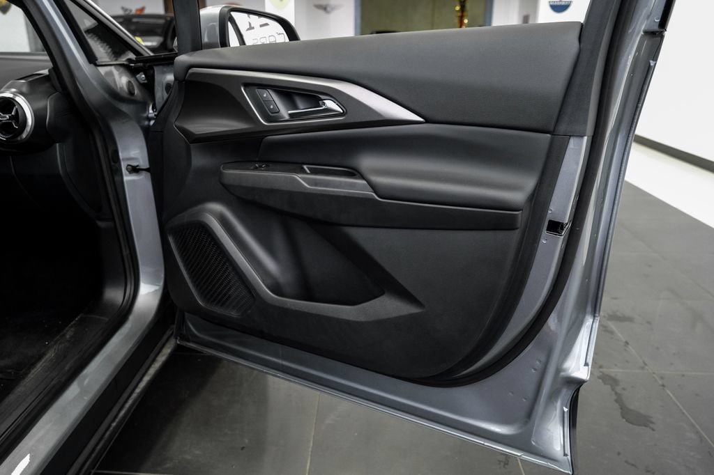 Used 2026 Chevrolet Equinox EV LT FWD image 41