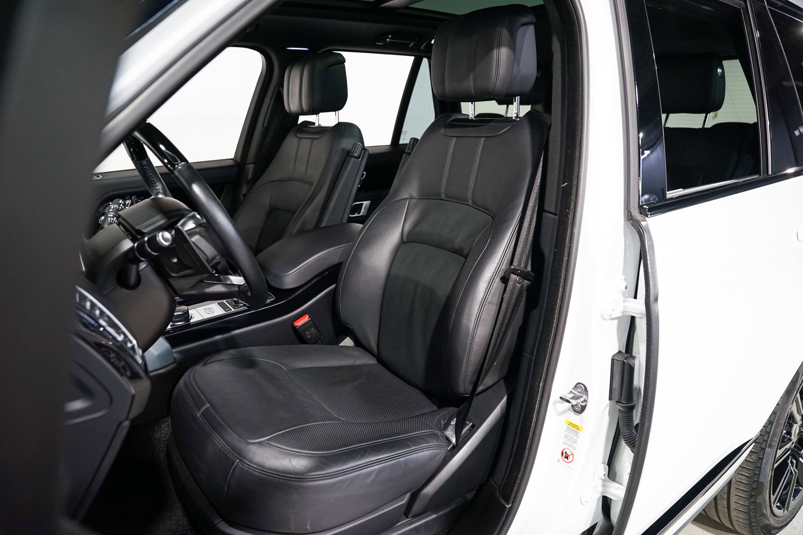 Used 2021 Land Rover Range Rover Westminster Edition image 23