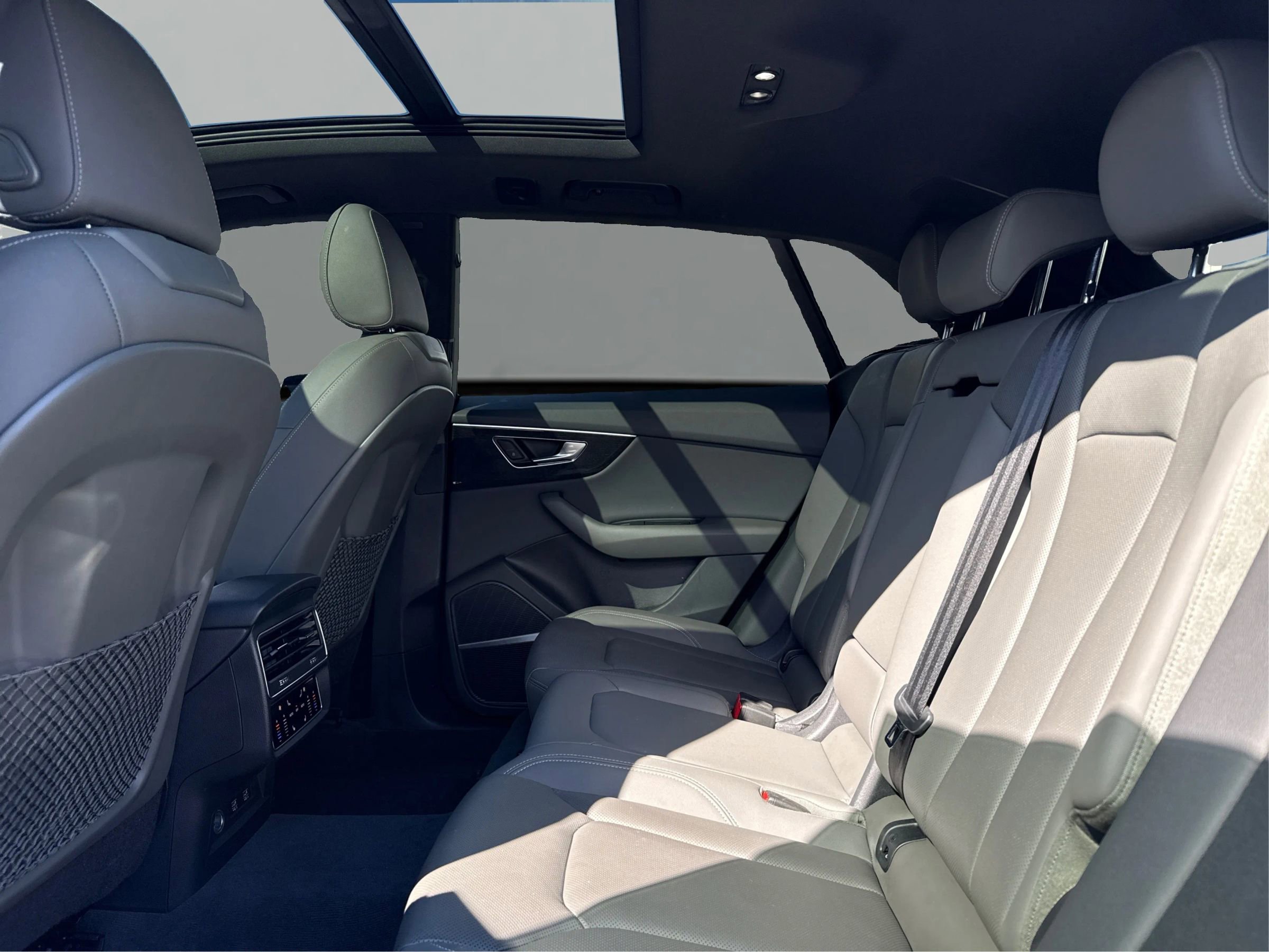 Used 2019 Audi Q8 Premium Plus image 10