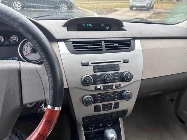 Used 2009 Ford Focus SE image 17