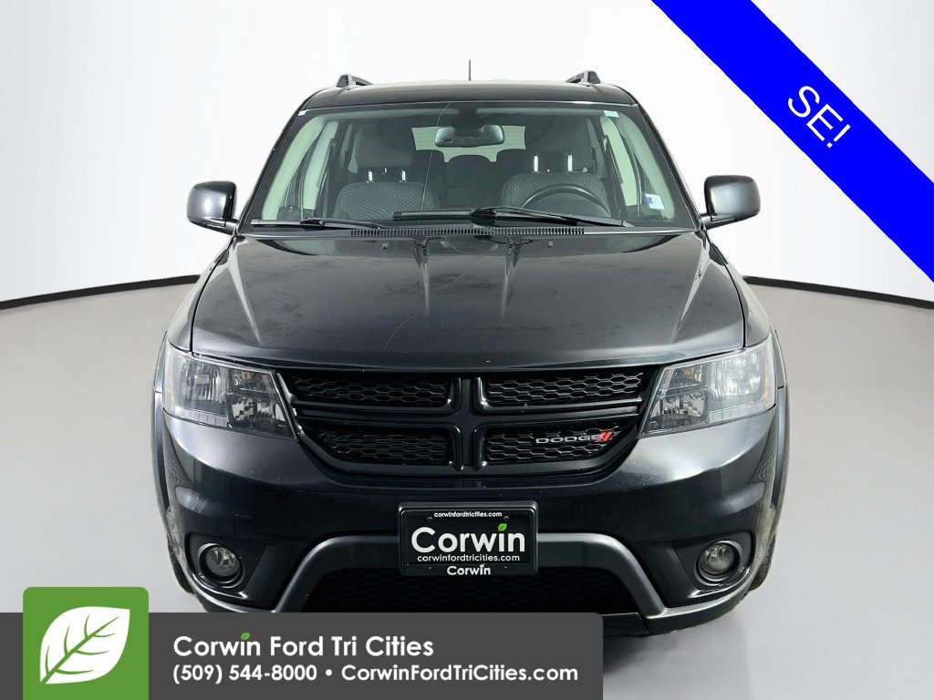 Used 2019 Dodge Journey SE w/ Premium Group FWD image 3