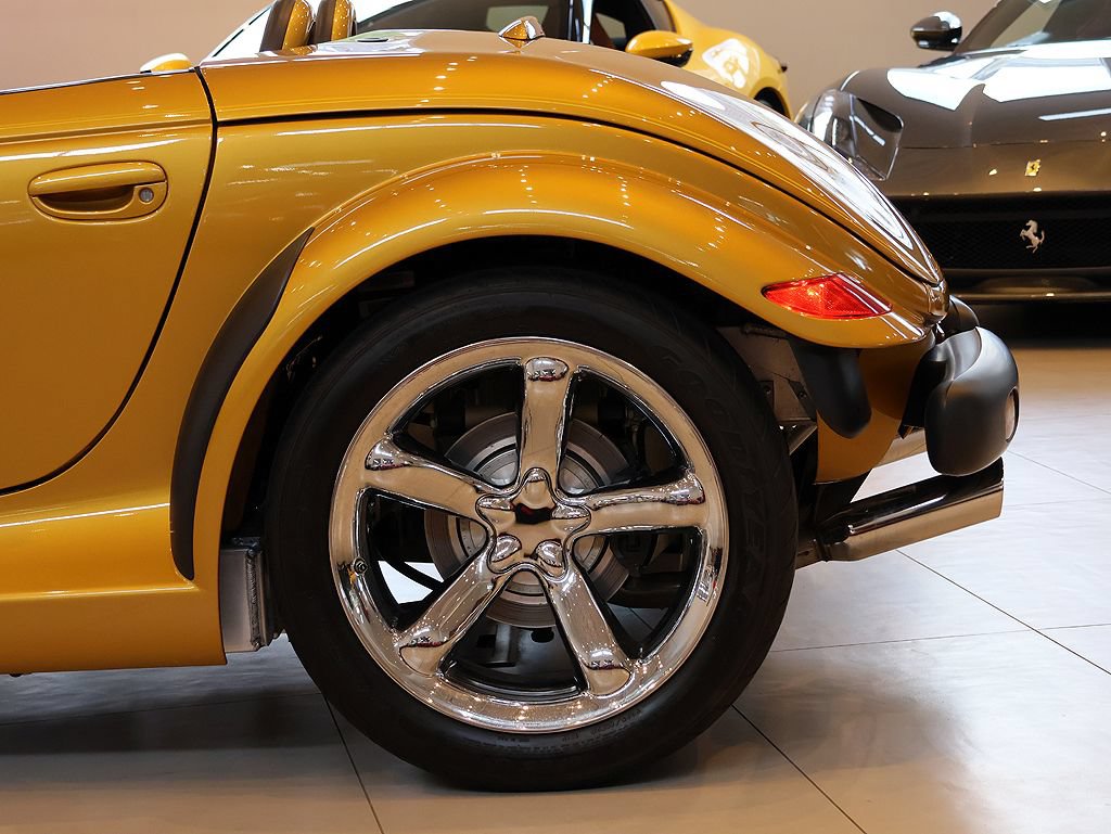 Used 2002 Chrysler Prowler RWD image 28