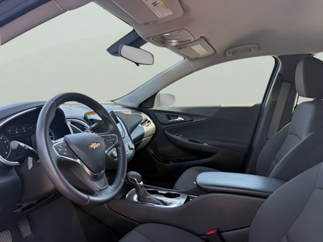 Used 2021 Chevrolet Malibu RS FWD image 11