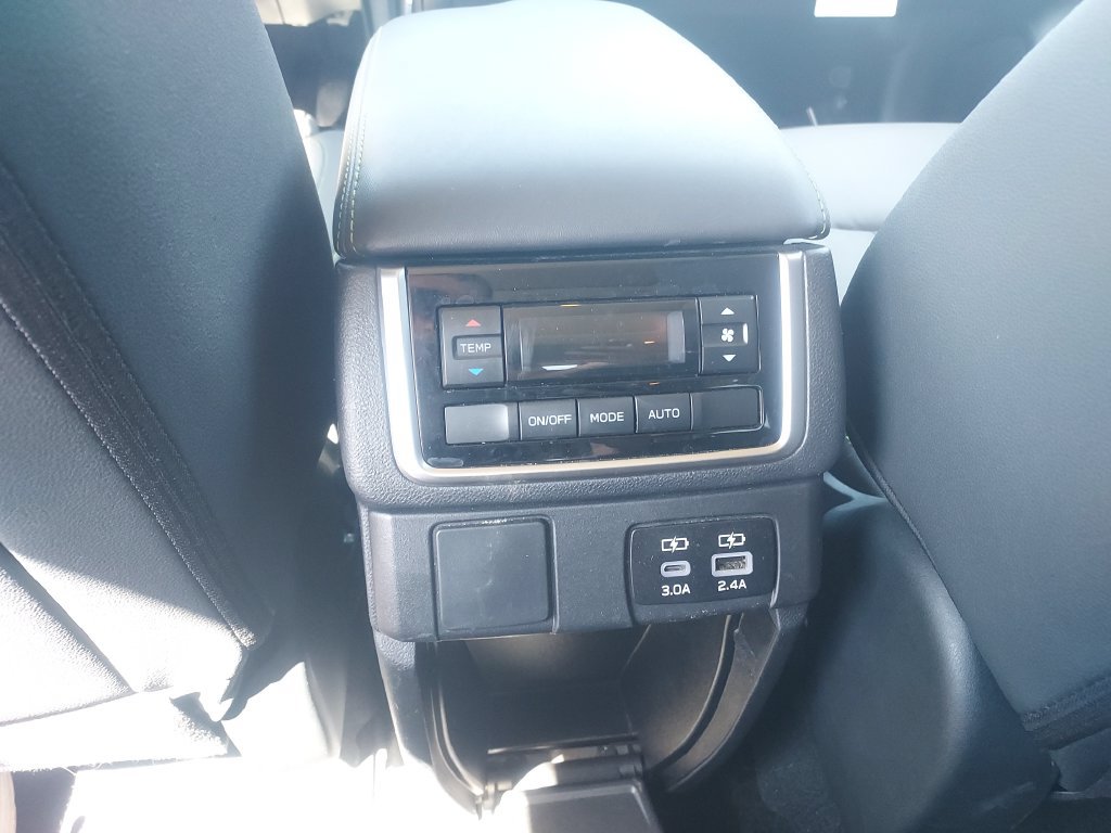 Used 2024 Subaru Ascent Onyx Edition AWD/4WD image 14