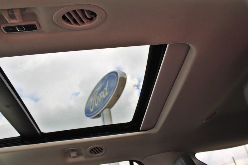 Used 2025 Ford Explorer Active w/ Active Comfort Package image 19