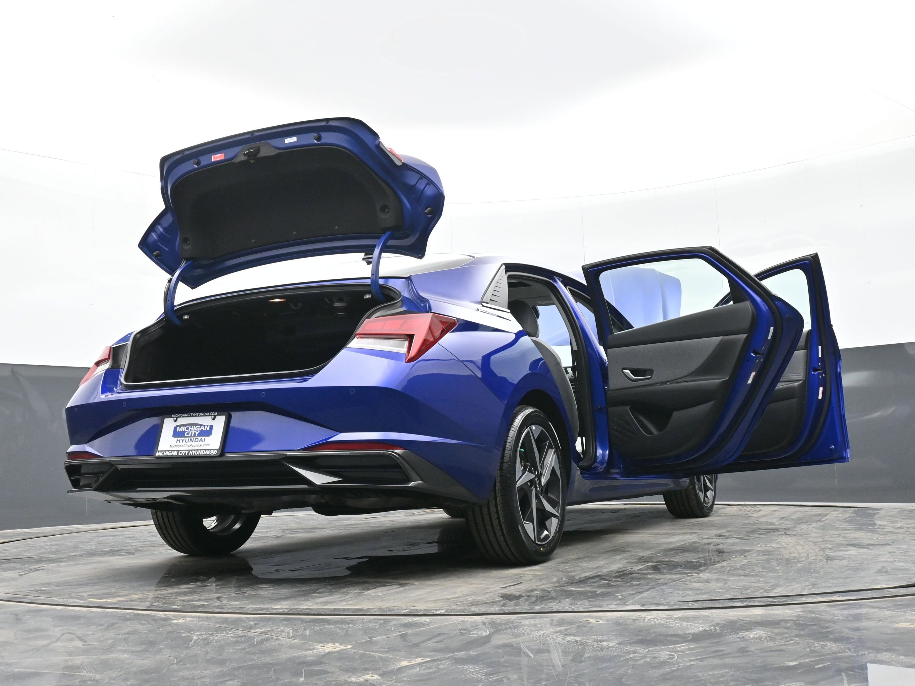 Used 2023 Hyundai Elantra Limited image 50