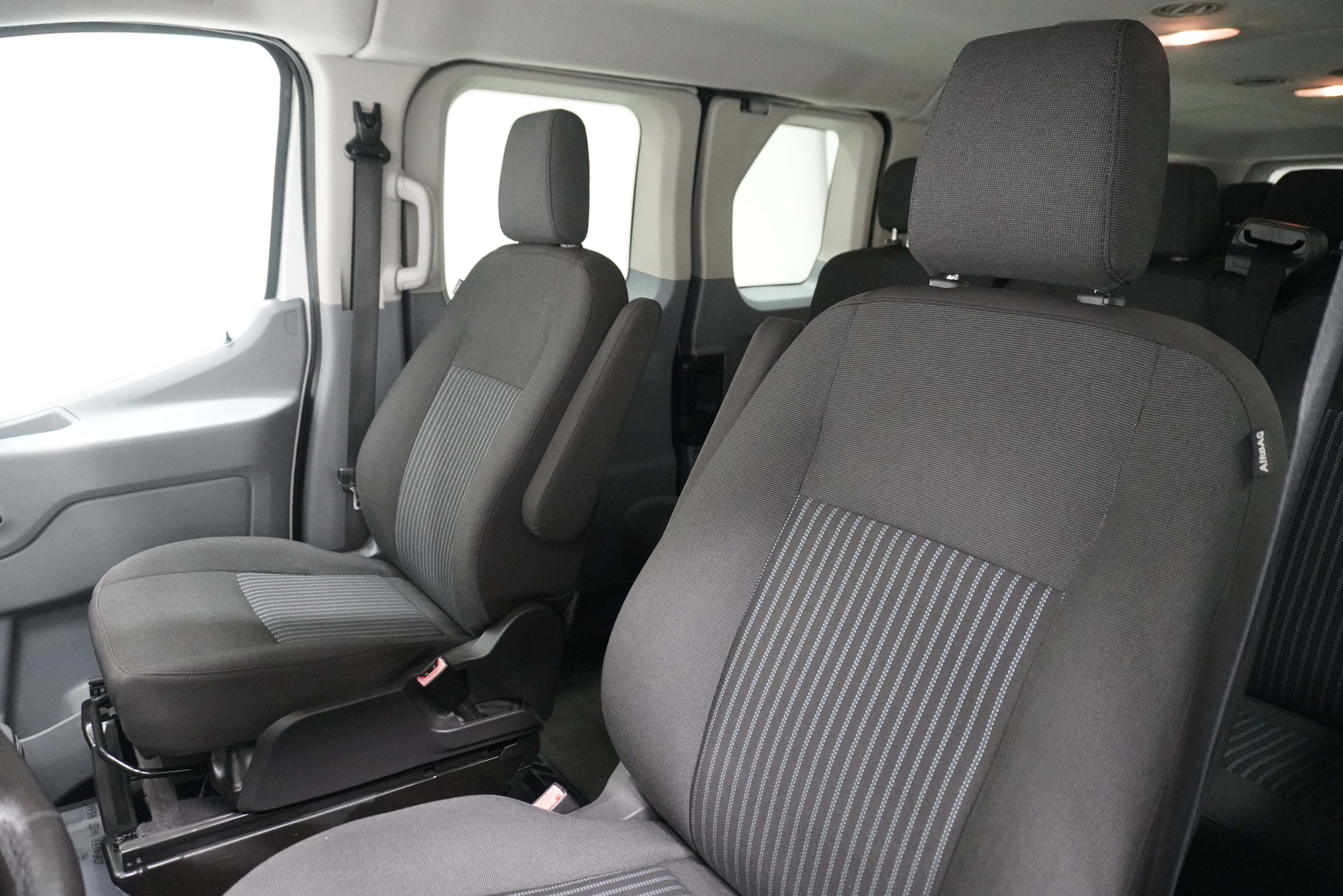 Used 2017 Ford Transit 350 XL RWD image 8