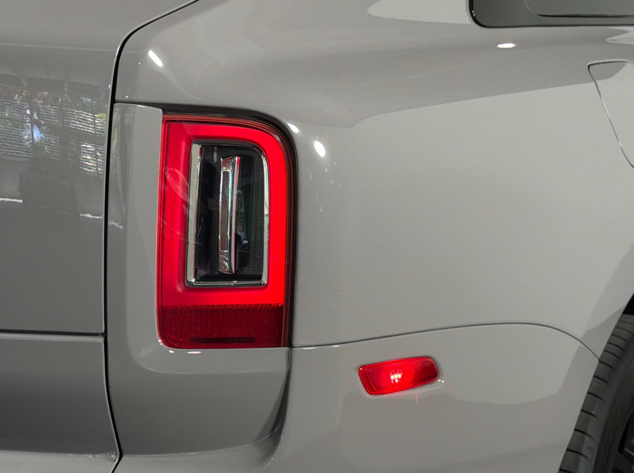 Used 2024 Rolls-Royce Cullinan Black Badge AWD/4WD image 6
