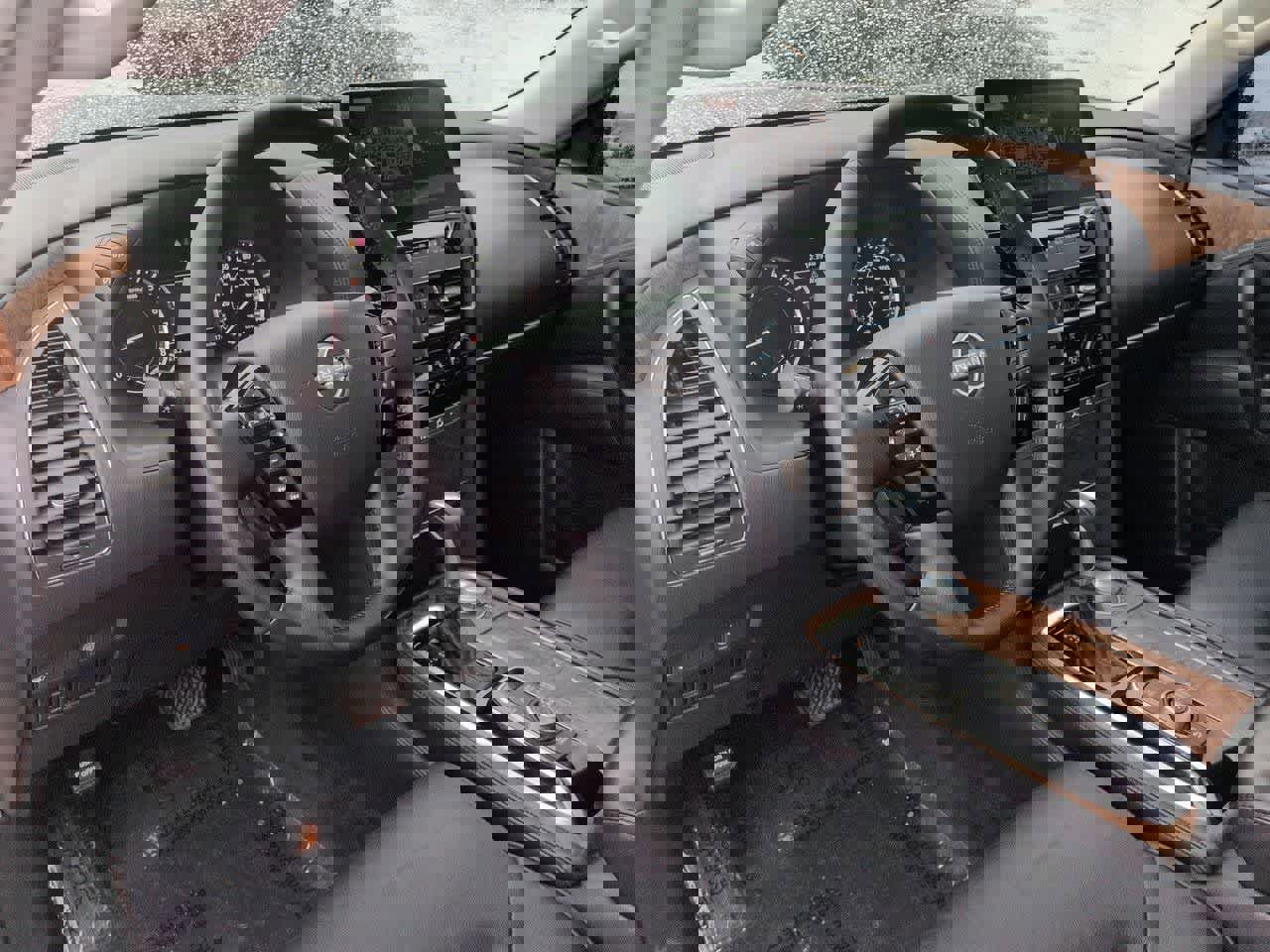 Used 2022 Nissan Armada SL w/ Captain's Chairs Package image 2