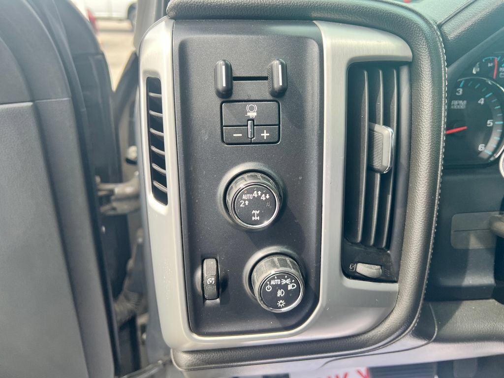 Used 2017 GMC Sierra 1500 SLT w/ SLT Premium Package AWD/4WD image 19
