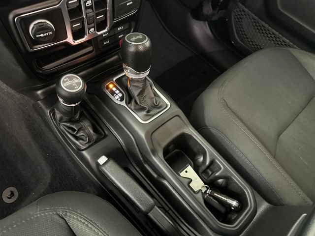 Used 2023 Jeep Wrangler Unlimited w/ Sun & Screen Package image 20