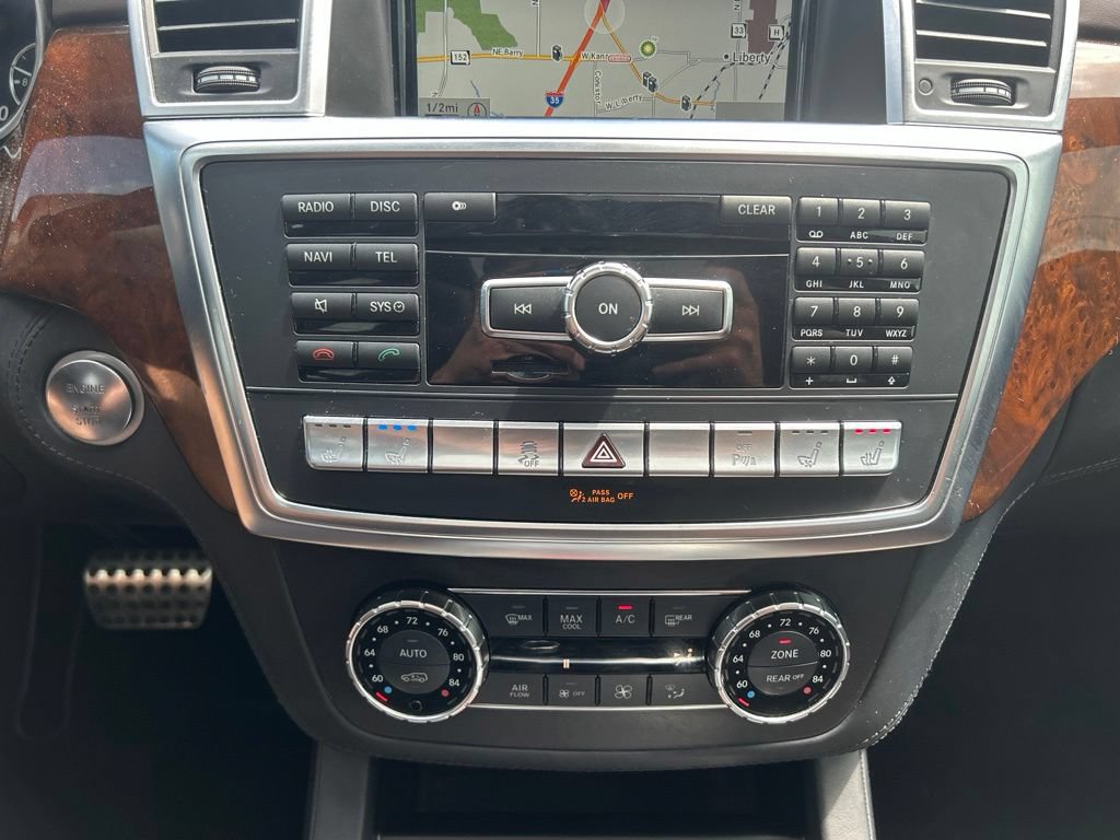 Used 2014 Mercedes-Benz GL 550 4MATIC image 35