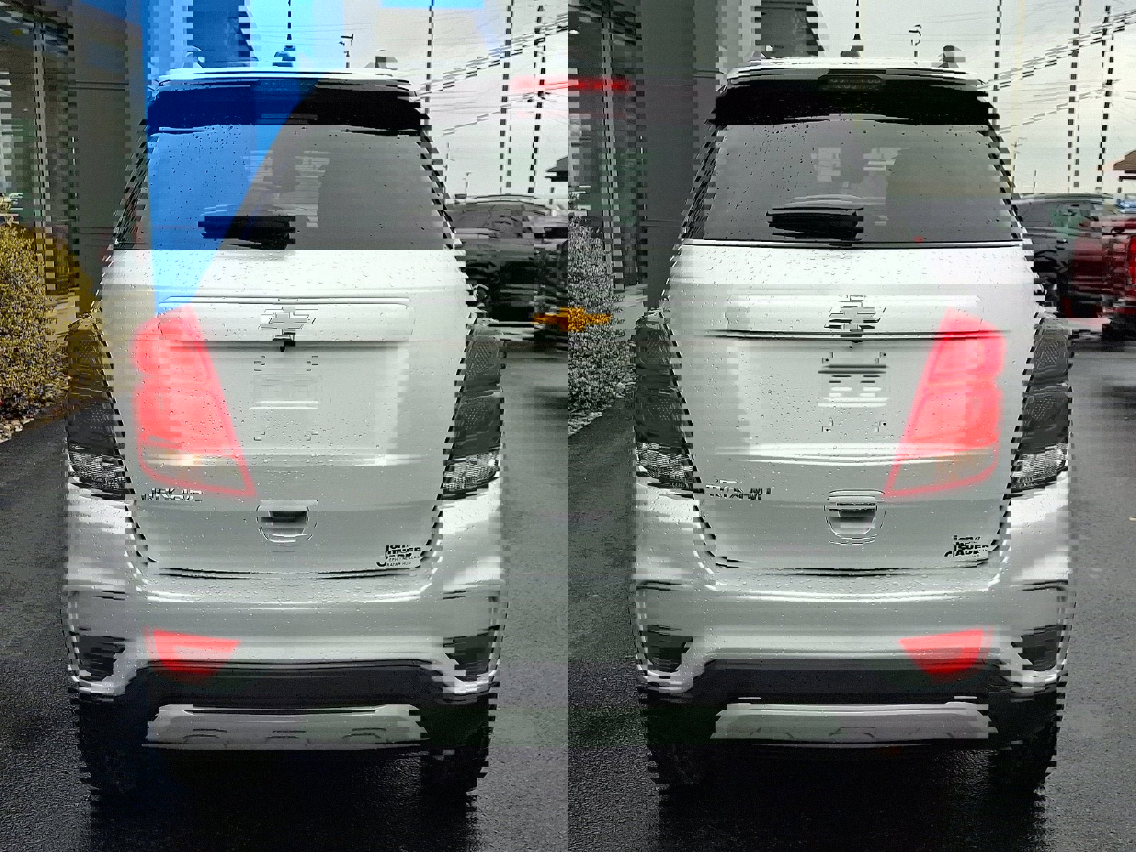 Used 2022 Chevrolet Trax LT w/ LT Convenience Package image 5