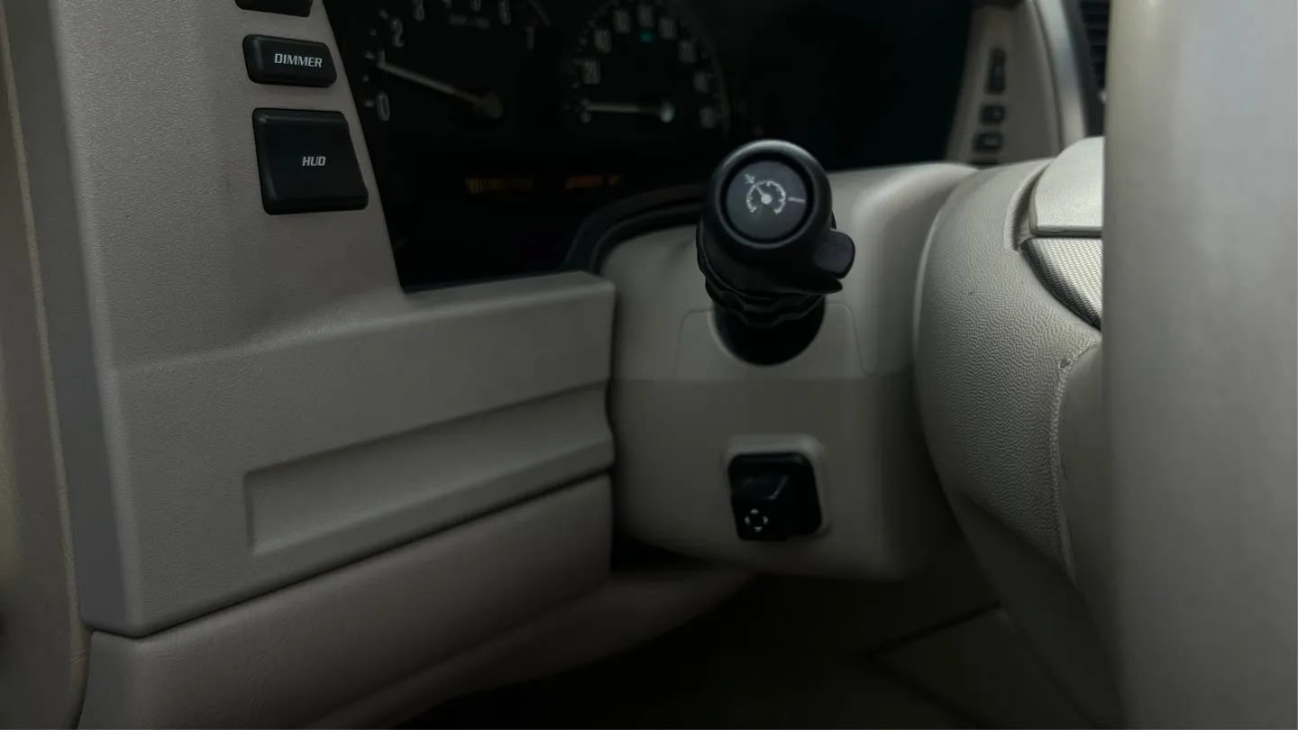 Used 2005 Cadillac XLR RWD image 48