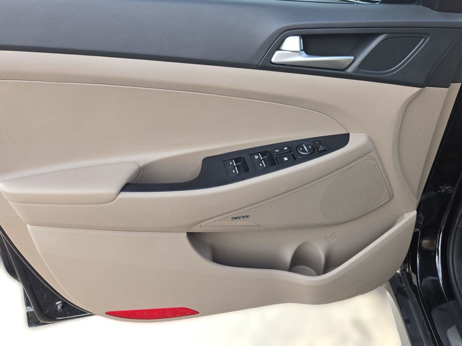 Used 2021 Hyundai Tucson Limited w/ Cargo Package image 10