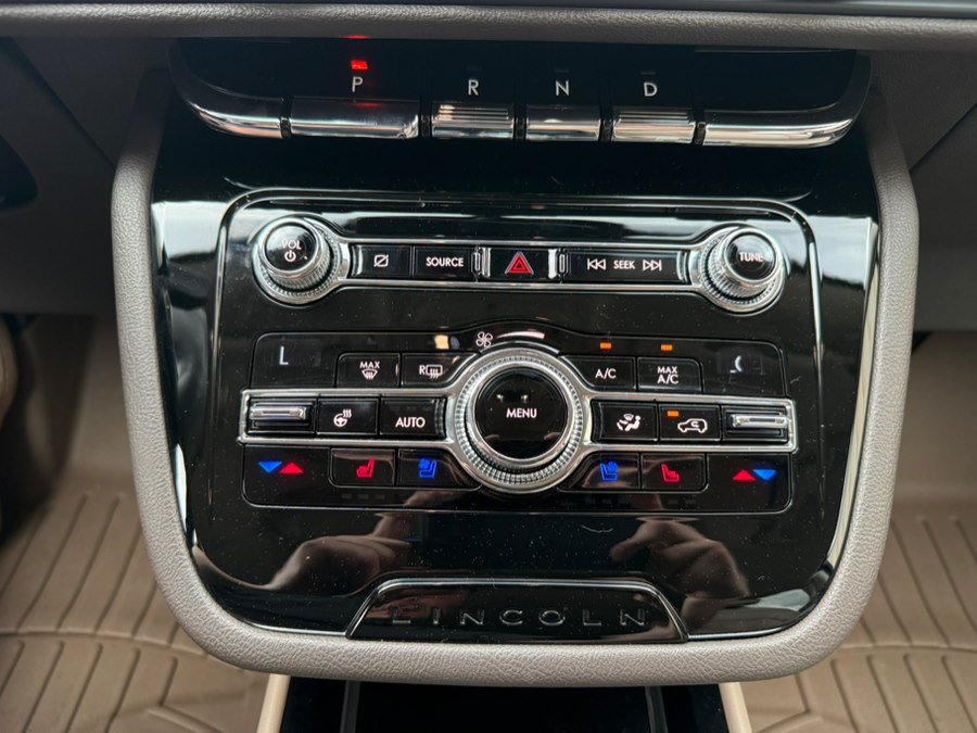 Used 2020 Lincoln Corsair AWD w/ Premium Package image 20