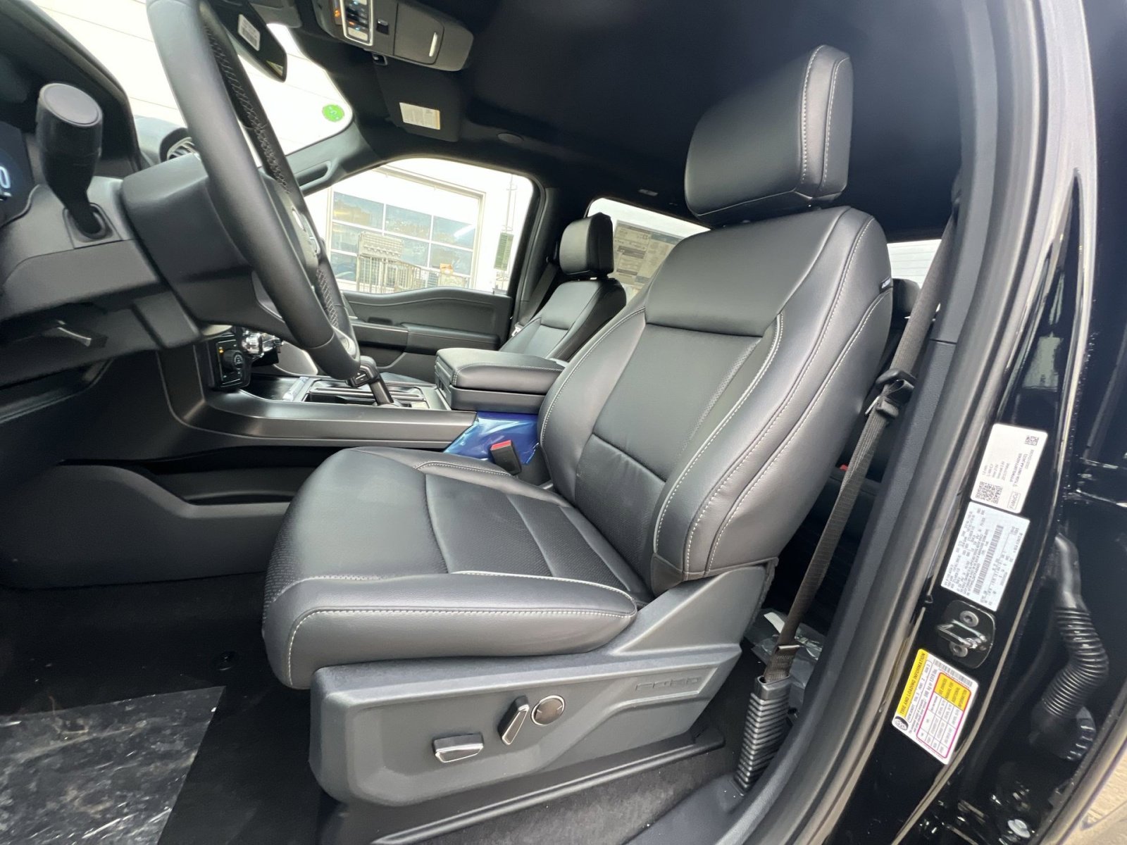 New 2026 Ford F150 Lariat w/ Equipment Group 502A High image 13