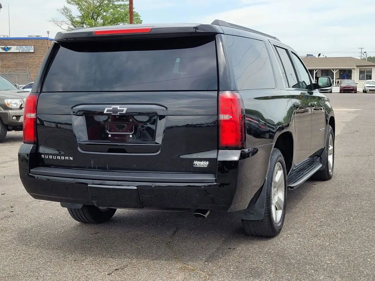 Used 2015 Chevrolet Suburban LT AWD/4WD image 14