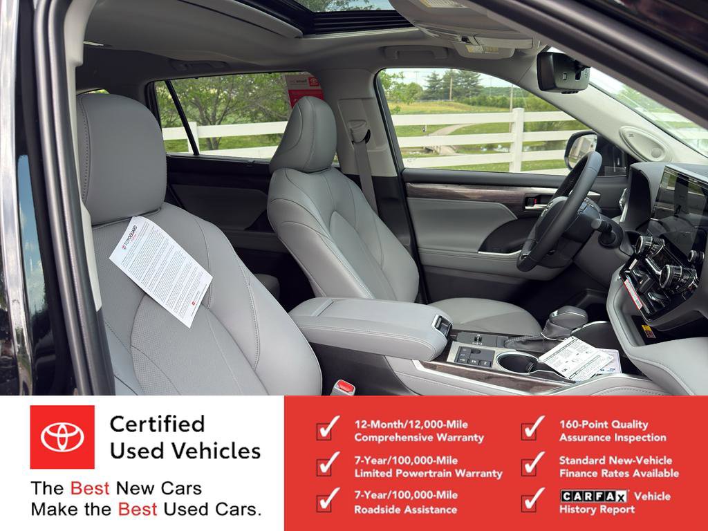 Certified 2026 Toyota Highlander Limited image 14
