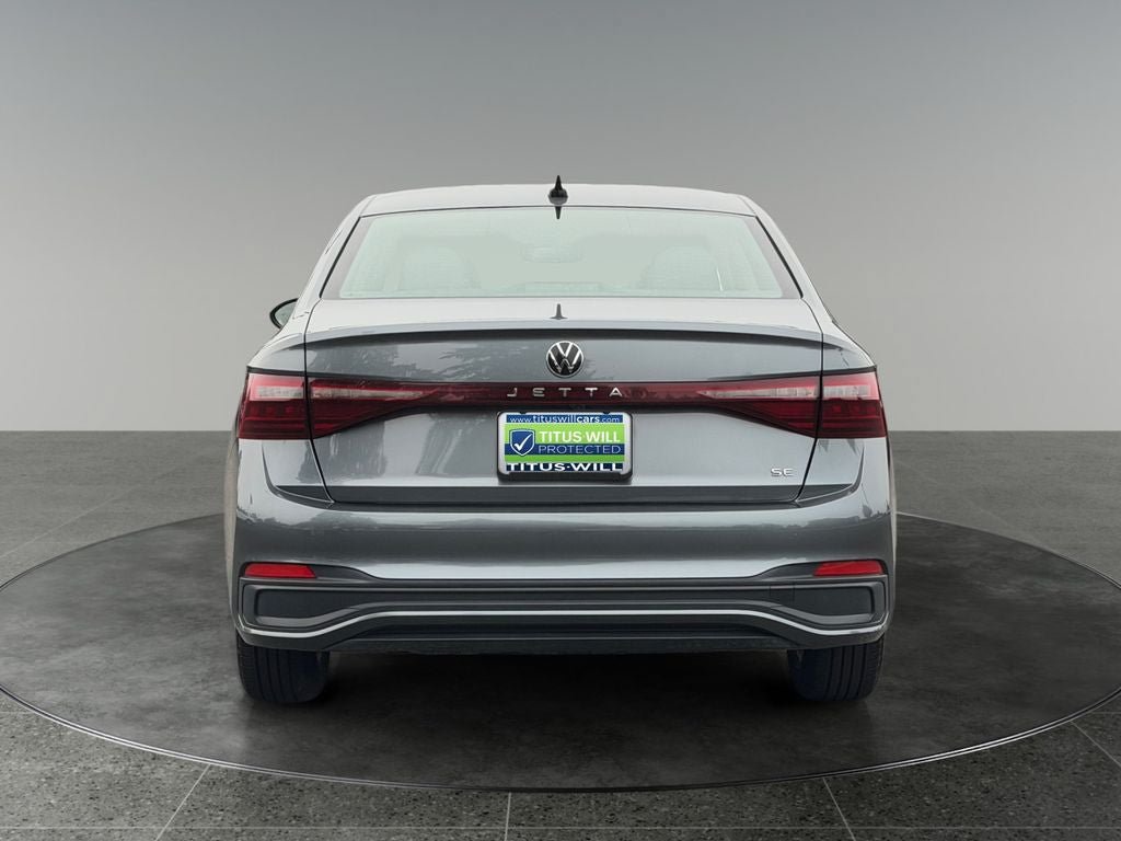 Used 2025 Volkswagen Jetta SE FWD image 8