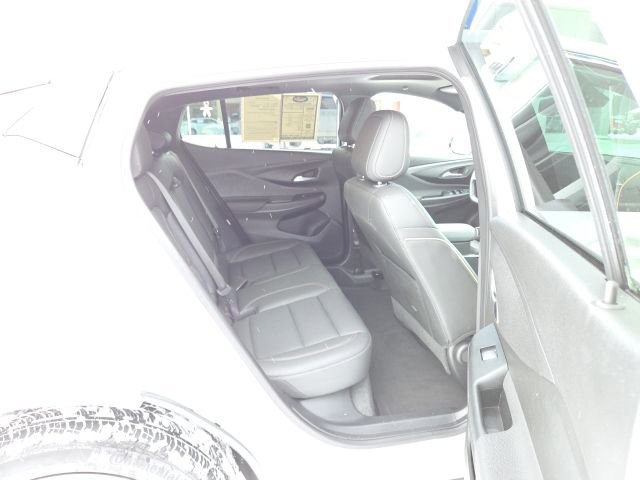 Used 2025 Buick Envista Avenir image 49