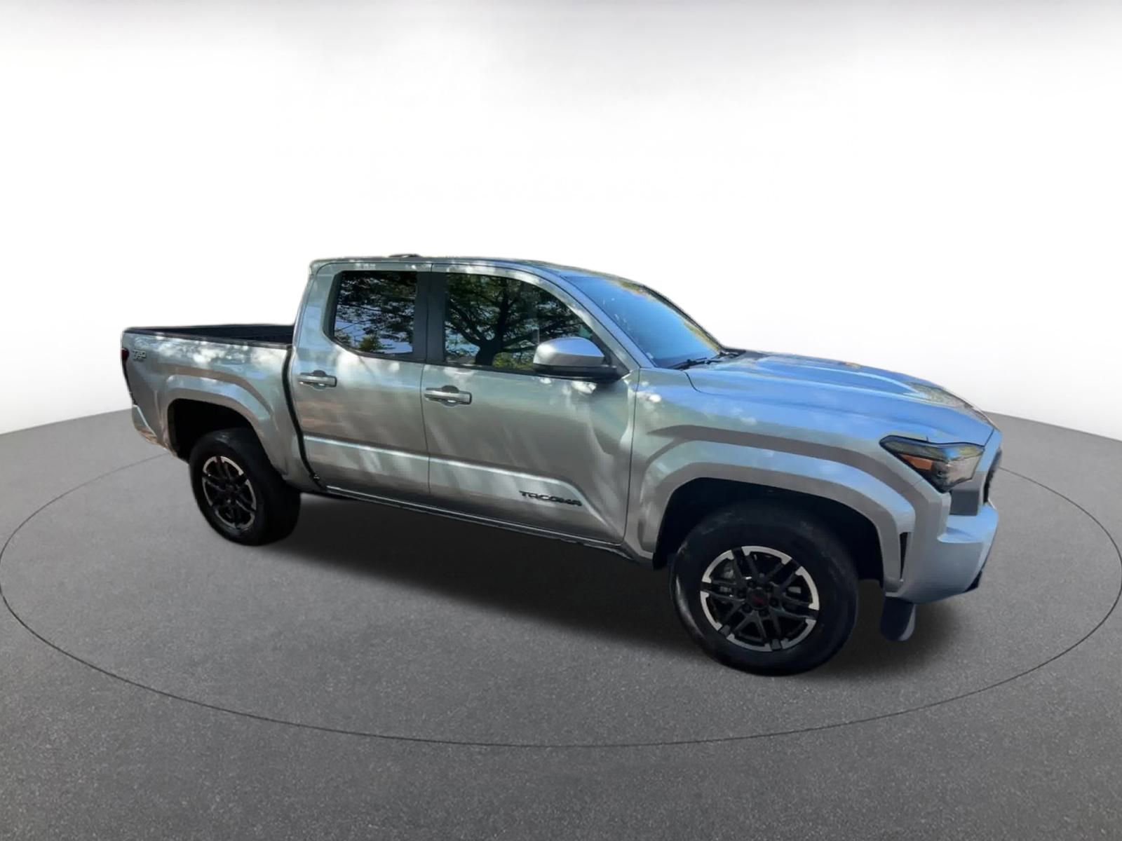 Used 2024 Toyota Tacoma TRD Sport image 2