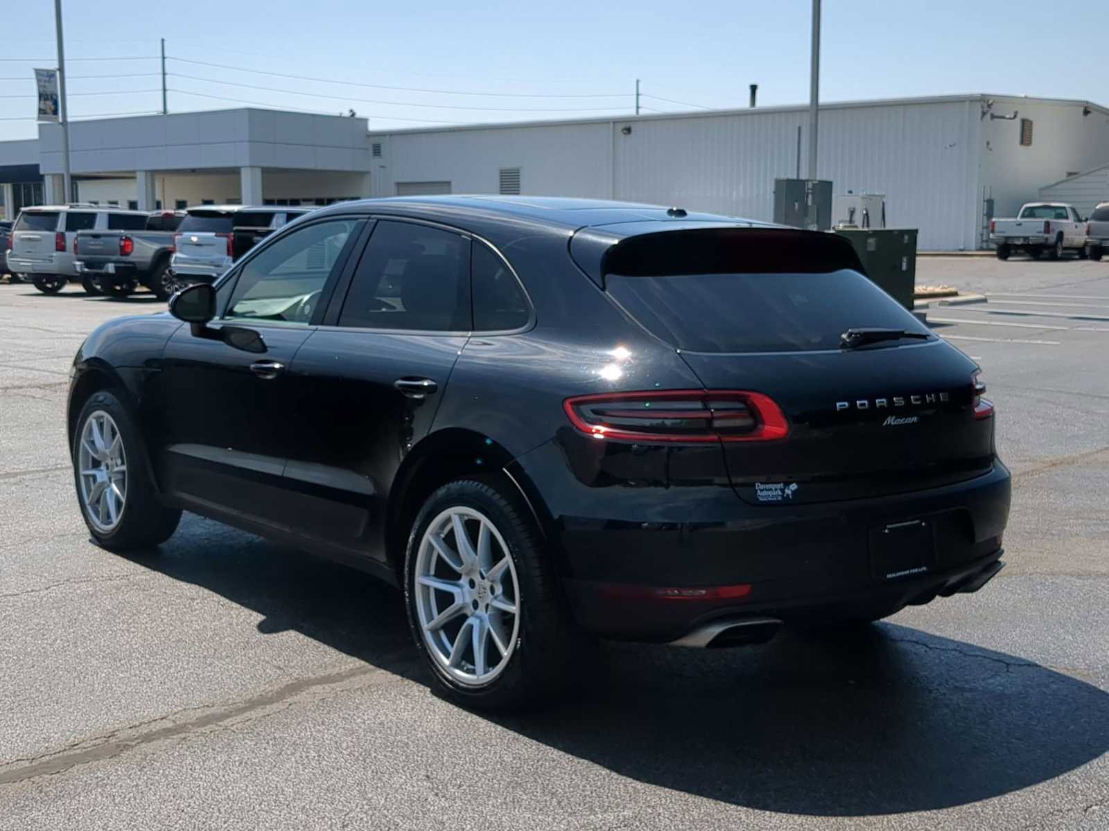 Used 2017 Porsche Macan AWD/4WD image 6