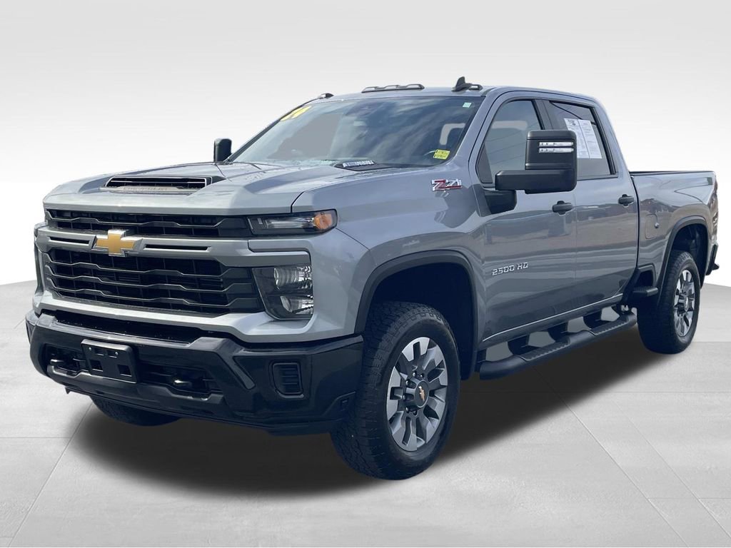 Used 2024 Chevrolet Silverado 2500 Custom w/ Custom Value Package image 8