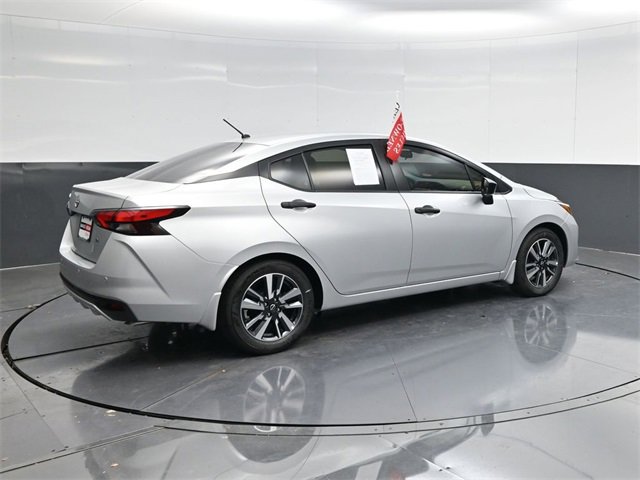 Used 2025 Nissan Versa S w/ S Plus Package image 3