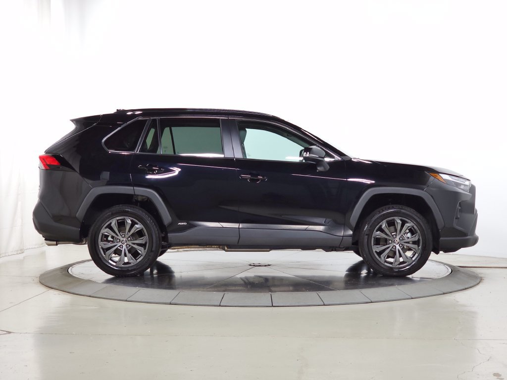 Used 2025 Toyota RAV4 XLE Premium w/ Weather Package AWD/4WD image 9