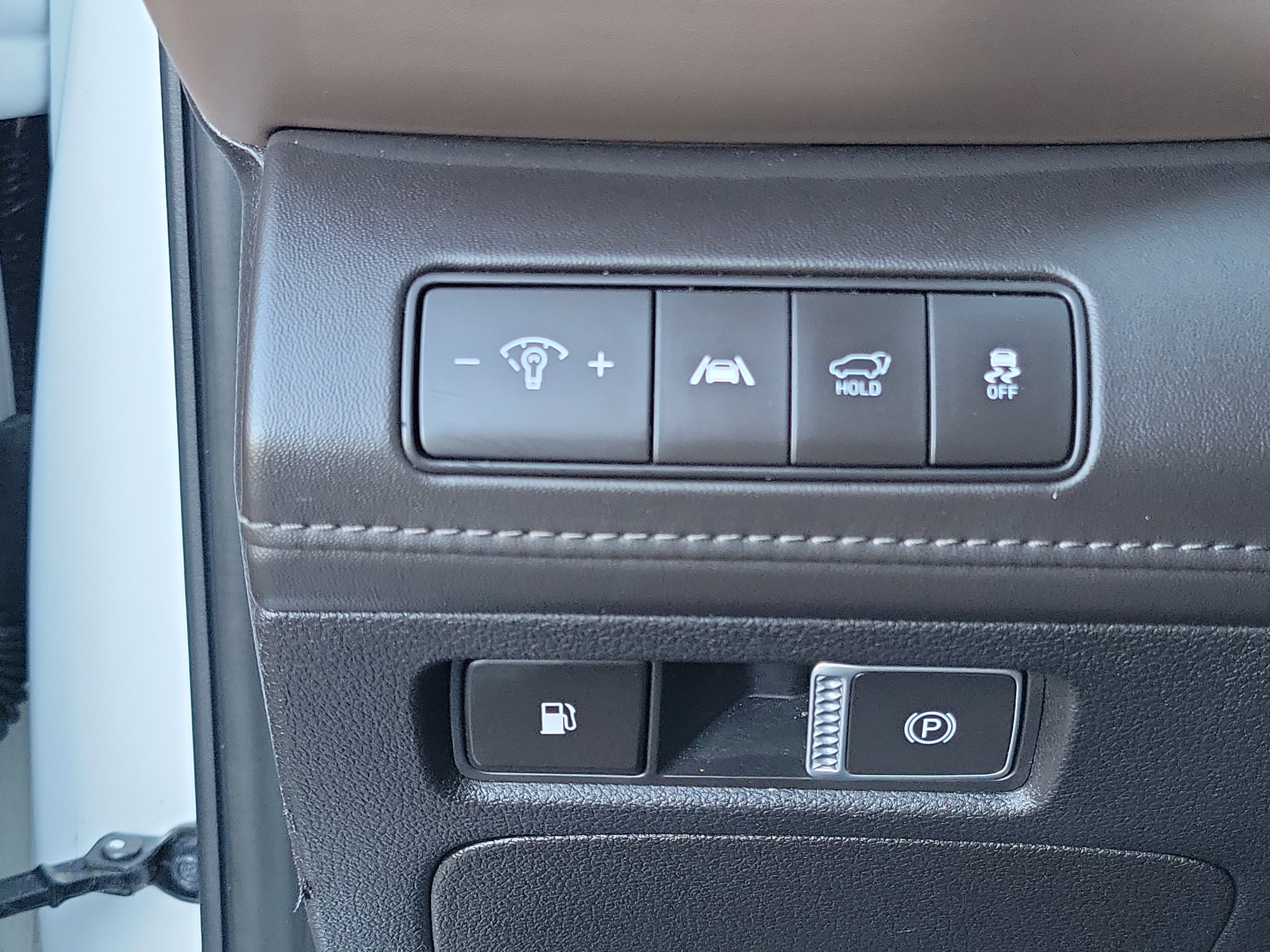 Certified 2023 Hyundai Santa Fe Limited image 16