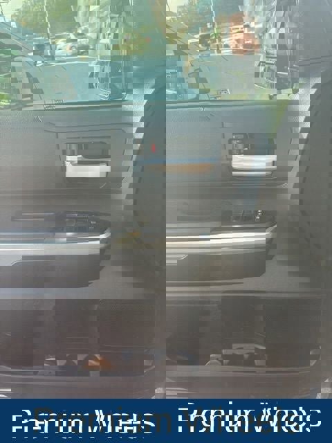 Used 2015 Toyota Tundra SR5 w/ SR5 Upgrade Package image 19