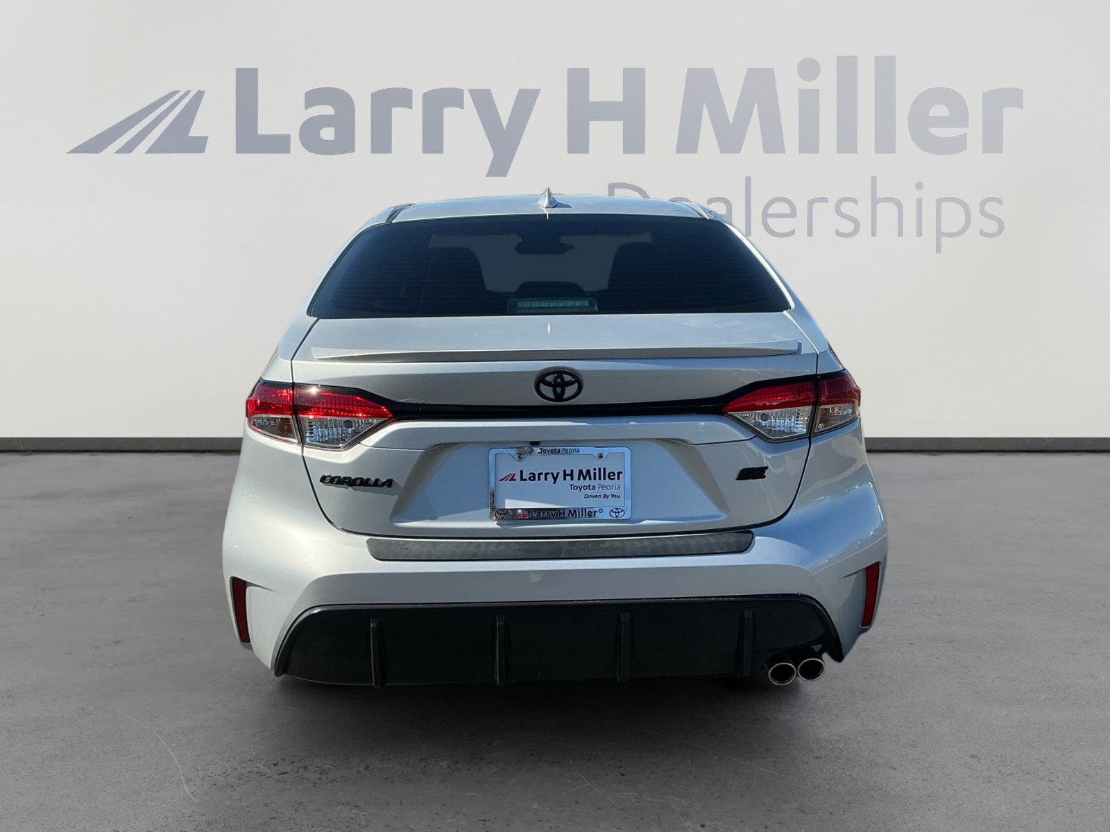 Certified 2024 Toyota Corolla SE w/ SE Convenience Package image 4