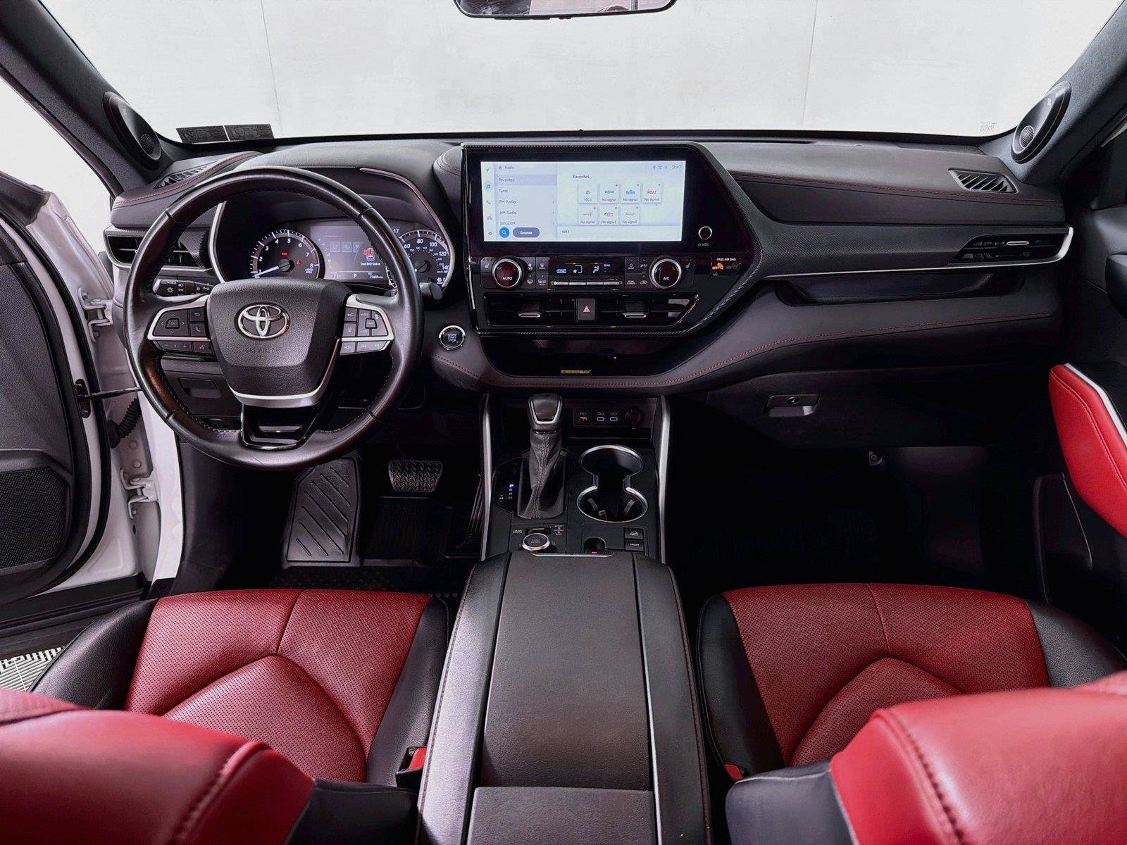 Used 2023 Toyota Highlander XSE AWD/4WD image 26