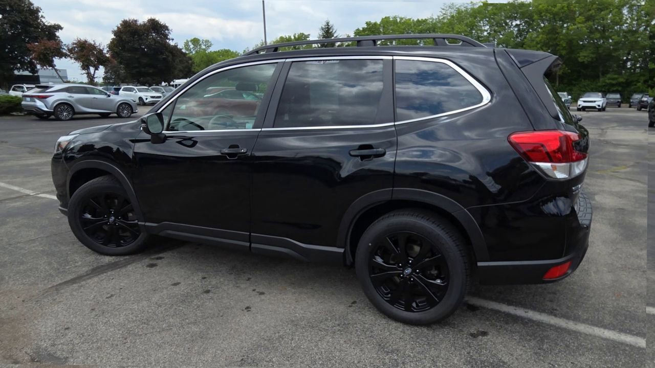 Used 2022 Subaru Forester Limited AWD/4WD image 6