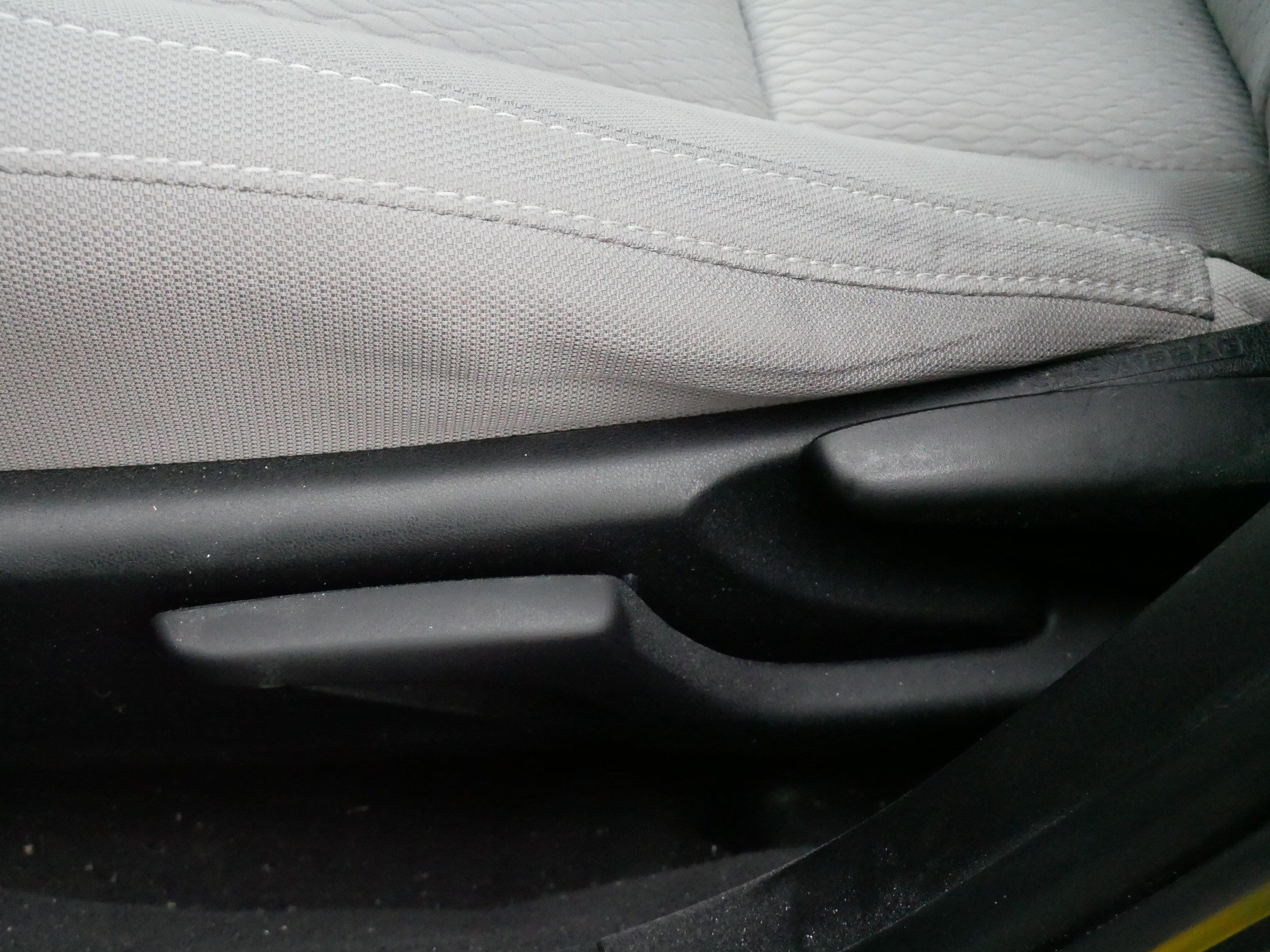 Used 2015 Toyota Corolla LE FWD image 20