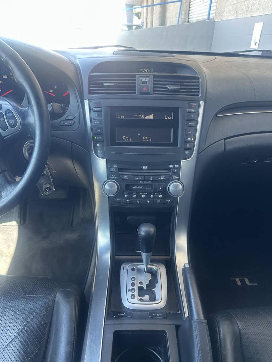 Used 2005 Acura TL FWD image 9
